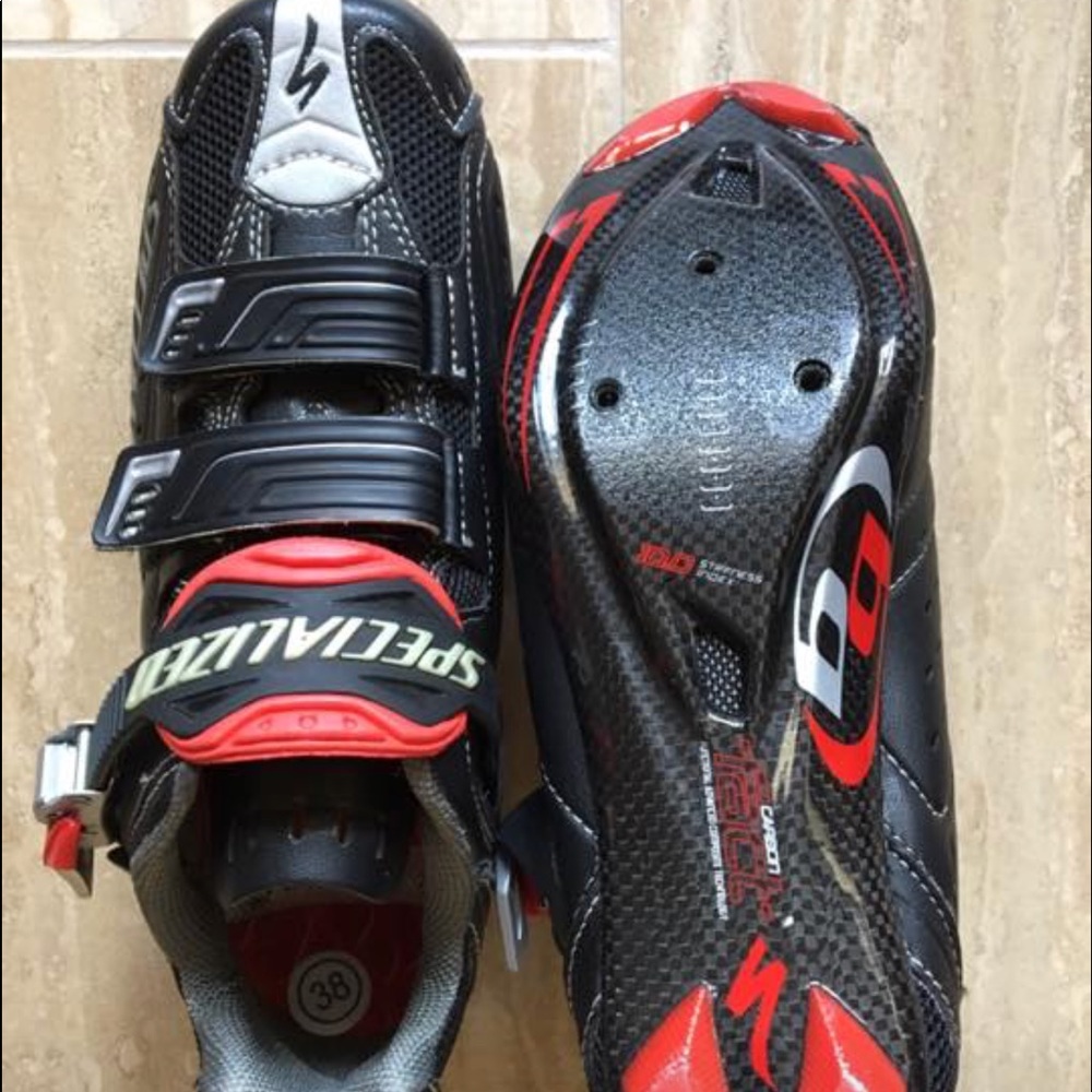 Cycling shoes Specialized